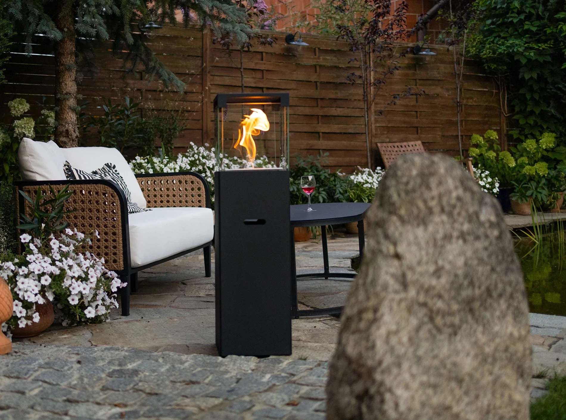 Biokominek wolnostojący PATIO BESTIA 95,7 cm - obrazek 3